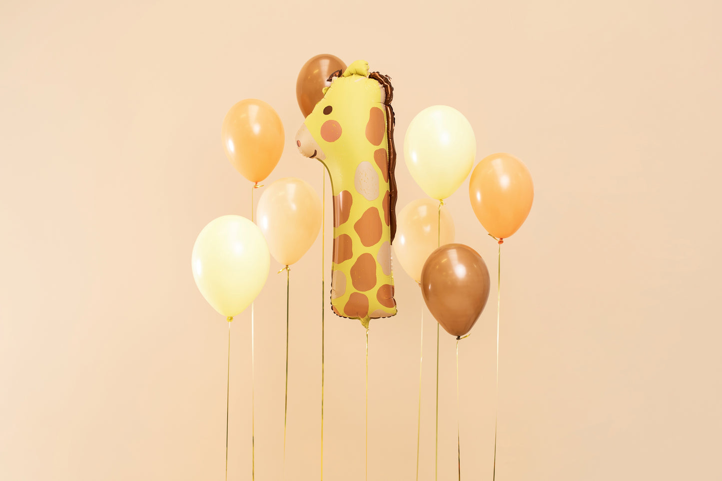 Giraffe-shaped number 1 foil balloon for safari birthday decoration