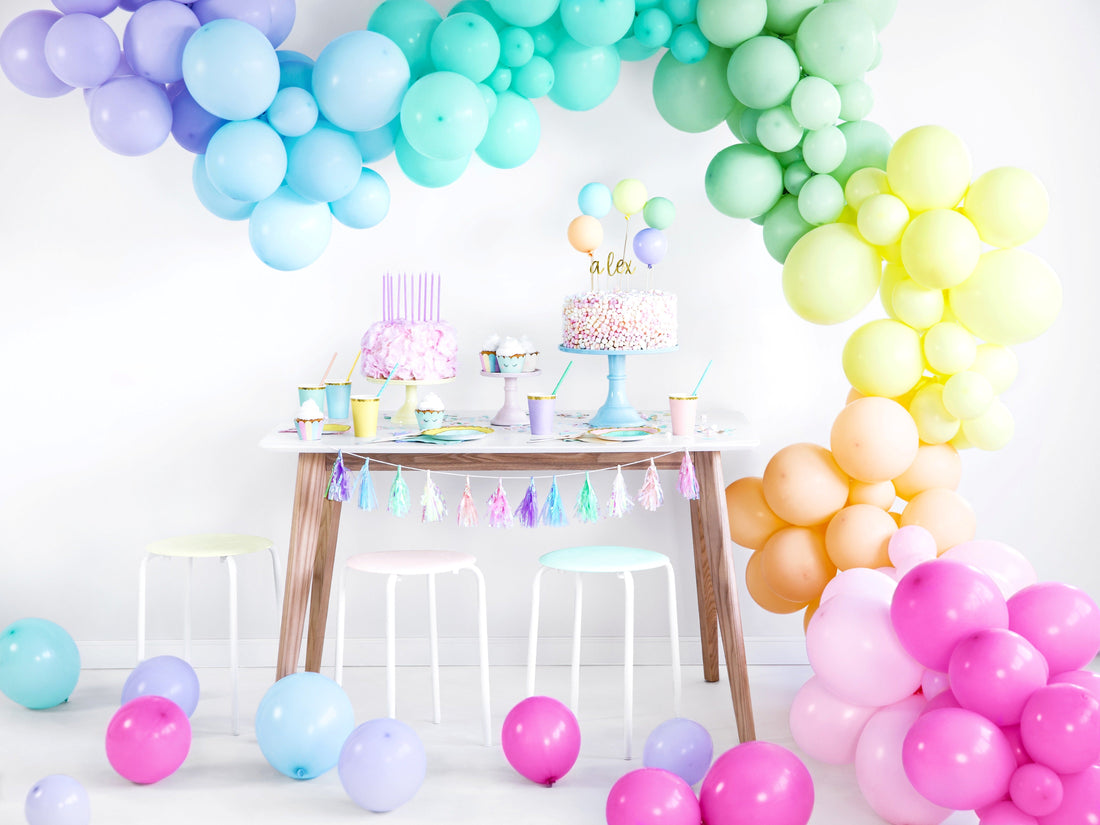 How to Build a Balloon Garland Using Only Latex Balloons (Step by Step)