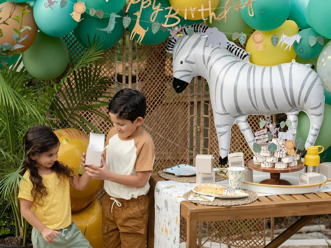 How to Style a Wild World Party with Safari Vibes and Animal Magic