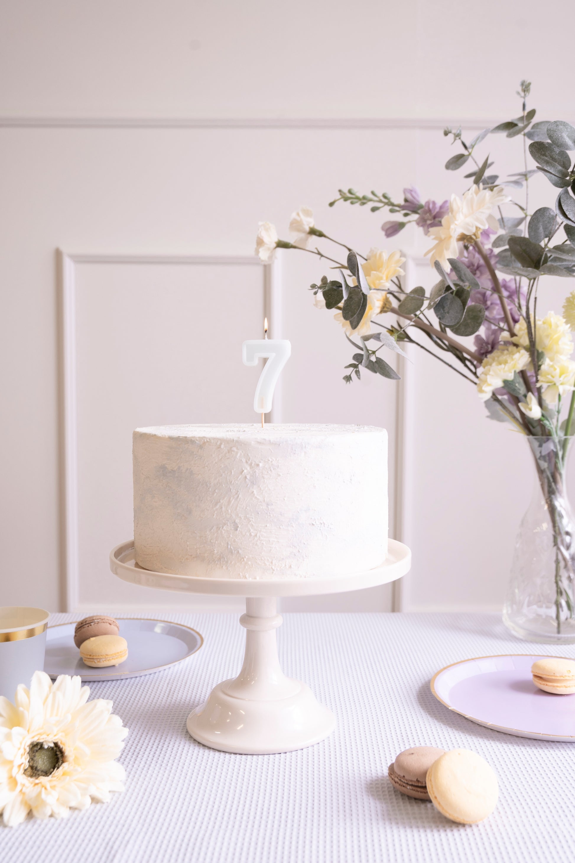 Light Mint Birthday Candle number 7