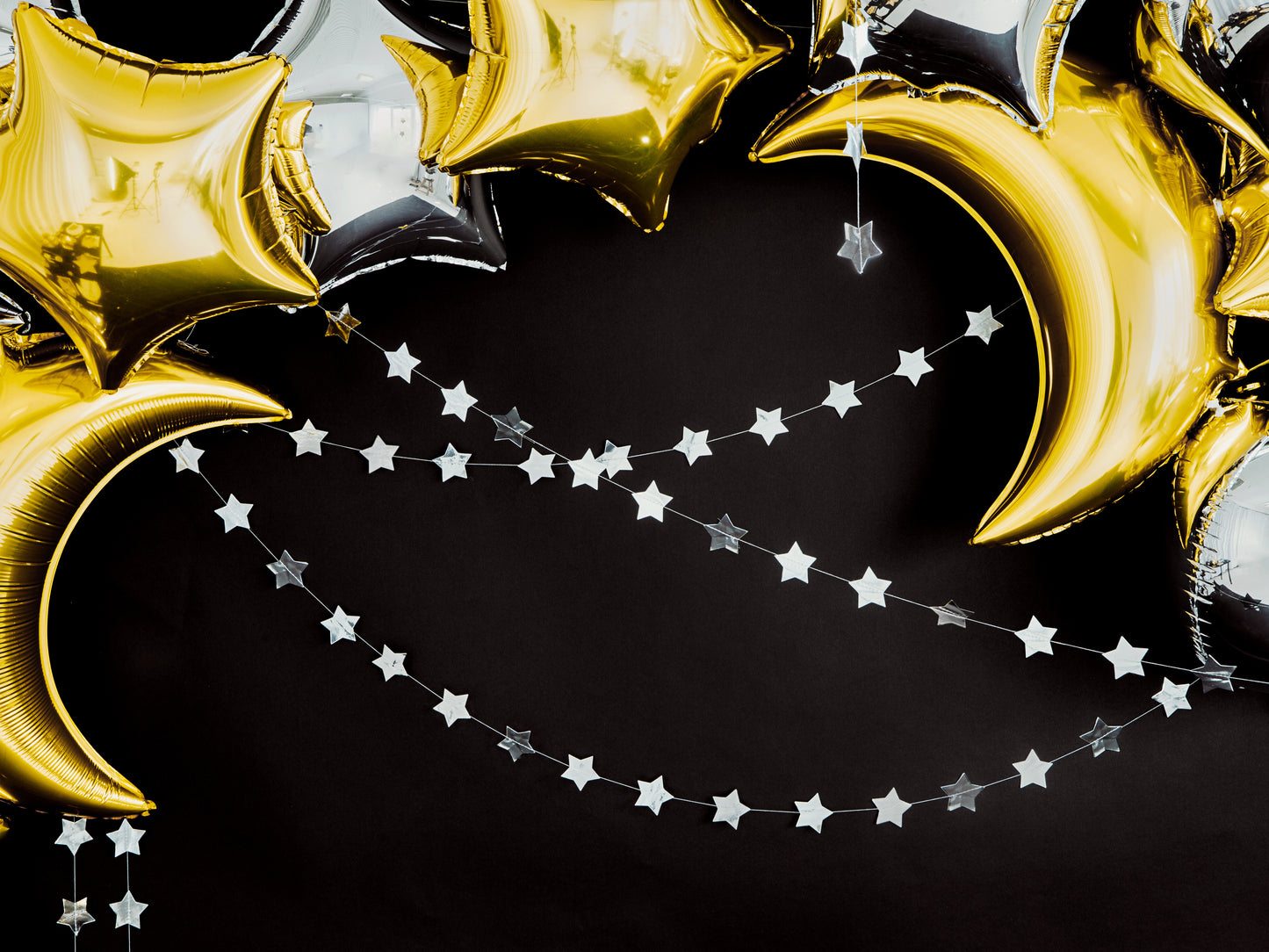 gold star foil balloon for birthday or party decorations