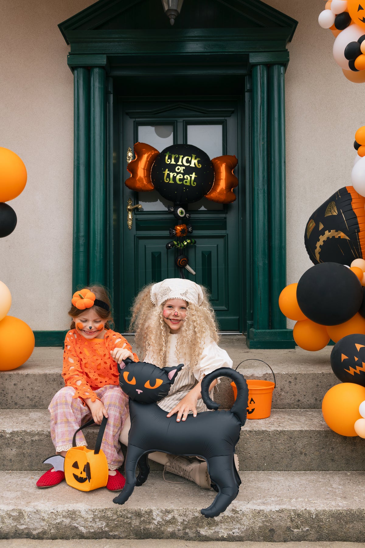Standing Black Cat Foil Balloon