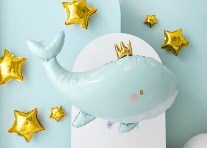 Whale-shaped paper napkins with crown – charming tableware for baby shower or kids' birthday